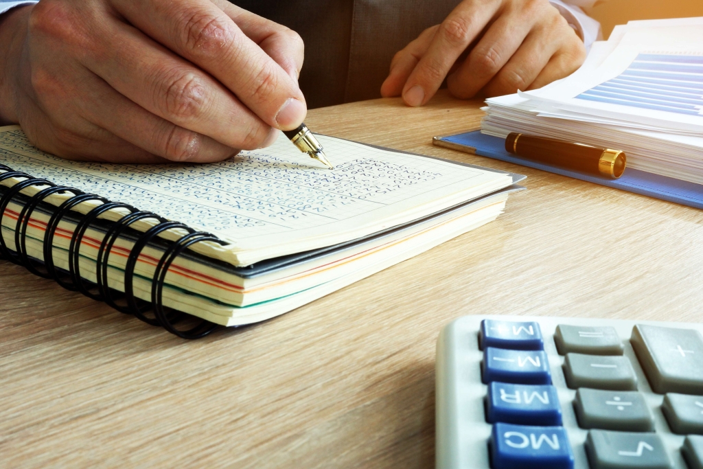 Meaning and Examples of Long-Term Liabilities